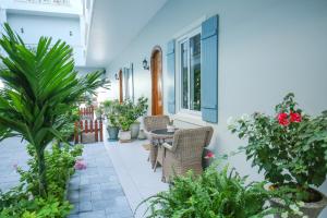 Phòng Có Giường Cỡ Queen Nhìn Ra Vườn (Queen Room with Garden View)