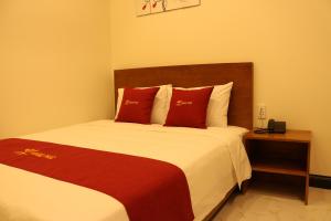 Phòng Đôi Loại Sang (Deluxe Double Room)