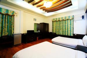 Phòng Tiêu Chuẩn 4 Người (Standard Quadruple Room)