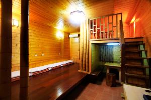 Phòng Gia Đình Có Vòi Sen (Family Room with Shower)
