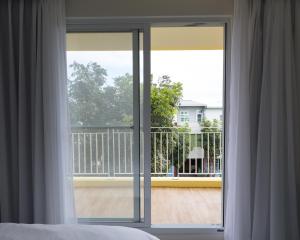 Phòng Giường Đôi Có Ban Công (Double Room with Balcony)