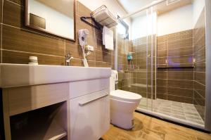 Phòng Tiêu Chuẩn Giường Đôi (Standard Double Room)