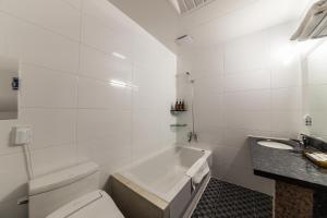Twin Room with Sauna Access