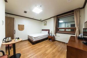 Phòng Giường Đôi với Quyền sử dụng Spa (Double Room with Sauna Access)