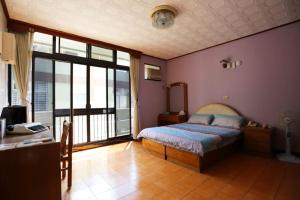 Phòng Tiêu Chuẩn Giường Đôi/2 Giường Đơn Có Ban Công (Standard Double or Twin Room with Balcony)