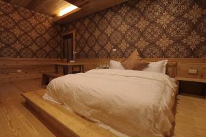 Phòng Tiêu Chuẩn Giường Đôi (Standard Double Room)
