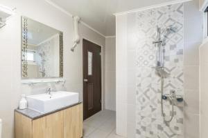 Phòng Giường Đôi Nhìn Ra Biển (Double Room with Sea View)