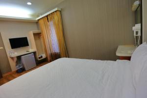 Phòng Giường Đôi Với Phòng Tắm Chung (Double Room with Shared Bathroom)