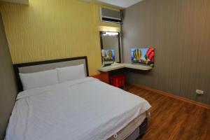 Phòng Tiêu Chuẩn Giường Đôi Với Phòng Tắm Chung (Standard Double Room with Shared Bathroom)