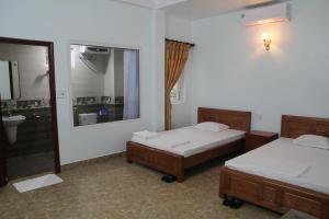 Phòng Có 2 Giường Cỡ Queen (Queen Room with Two Queen Beds)