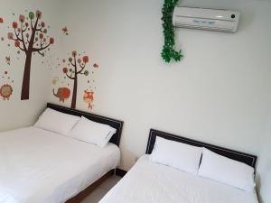 Phòng 4 người Nhìn ra cảnh Núi non (Quadruple Room with Mountain View)