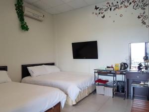 Phòng 4 người Nhìn ra cảnh Núi non (Quadruple Room with Mountain View)