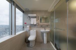 Phòng 2 Giường Đơn Có Cảnh Quan (Twin Room with View)