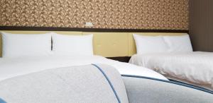 Phòng Bốn Người Có Phòng Tắm Riêng (Quadruple Room with Private Bathroom)