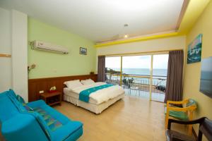 Phòng Giường Đôi Nhìn Ra Biển (Double Room with Sea View)
