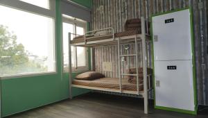 Giường Trong Phòng Ngủ Tập Thể Cho Cả Nam Và Nữ 6 Giường (Bed in 6-Bed Mixed Dormitory Room)