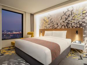 Suite Deluxe có giường King (Deluxe Suite with King Bed)