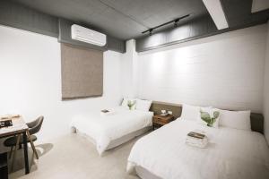 Phòng Tiêu chuẩn 4 người (Standard Quadruple Room)