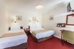 Triple Room room in The Lansdowne Hotel