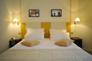 Individual Room room in Hotel De L'Universite