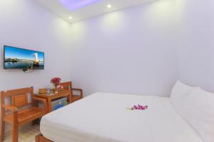 Phòng Tiêu Chuẩn Giường Đôi Lớn (Standard Queen Room)