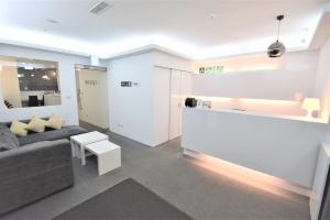 Run of House Room for 2 People - Assigned on Arrival