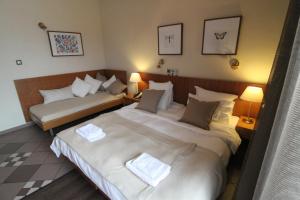 Triple Room room in Achillion Hotel