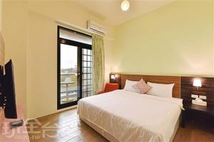 Phòng Có Giường Cỡ Queen Với Ban Công (Queen Room with Balcony)