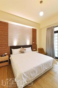 Phòng Có Giường Cỡ Queen Với Ban Công (Queen Room with Balcony)