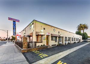 Pacifica Motel in Long Beach