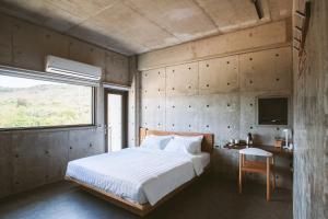 Phòng có giường cỡ King nhìn ra cảnh núi non (King Room with Mountain View)