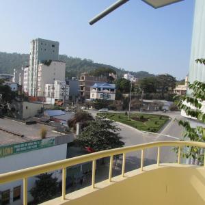 Phòng 2 giường có ban công (Twin Room with Balcony)