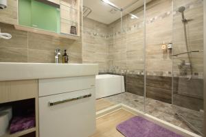 Phòng 3 Người Có Bồn Tắm (Triple Room with Bath)