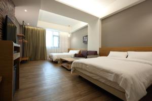 Phòng Tiêu Chuẩn 4 Người (Standard Quadruple Room)