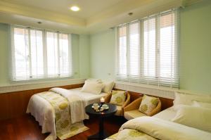 Phòng Superior 4 Người (Superior Quadruple Room)