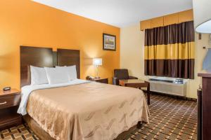 Queen Room with Two Queen Beds - Non-Smoking room in Quality Inn Grand Rapids Near Downtown