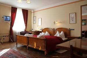 Three Room Apartment (5 Adults) room in Hotel Apartment Rothensteiner