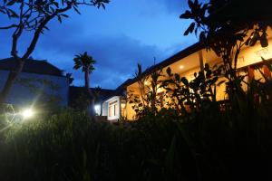 Phòng Loại Sang (2 Người lớn + 1 trẻ em) (Deluxe Room (2 Adults + 1 Child))