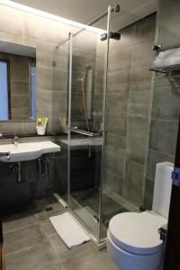 Phòng Giường Đôi có Ban công và Nhìn ra Biển (Double Room with Balcony and Sea View)