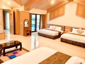 Suite Gia Đình Deluxe (Deluxe Family Suite)