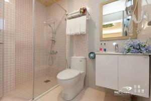 Phòng Deluxe Giường Đôi Có Ban Công (Deluxe Double Room with Balcony)