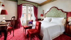 Luxury Room, Guest room, 1 King or 2 Twin/Single Bed(s) room in Hotel Danieli a Luxury Collection Hotel