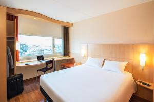 Double Room room in Ibis Schiphol Amsterdam Airport