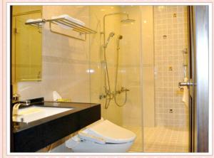 Phòng Có Giường Cỡ King Với Ban Công (King Room with Balcony)
