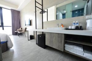 Phòng Tiêu chuẩn 4 người (Standard Quadruple Room)