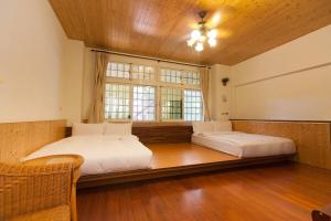 Phòng Tiêu Chuẩn 4 Người (Standard Quadruple Room)