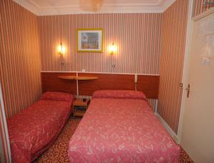 Triple Room room in Sully Hotel