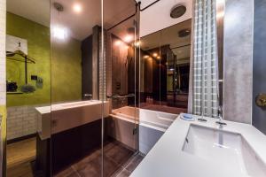 Phòng Loại Sang Giường Đôi (Deluxe Double Room)