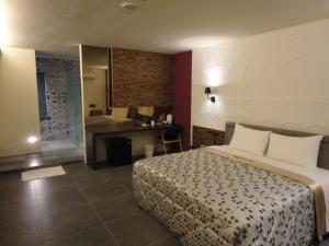 Phòng Đôi Phổ Thông (Economy Double Room)