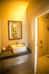 Phòng Deluxe 3 người (Deluxe Triple Room)